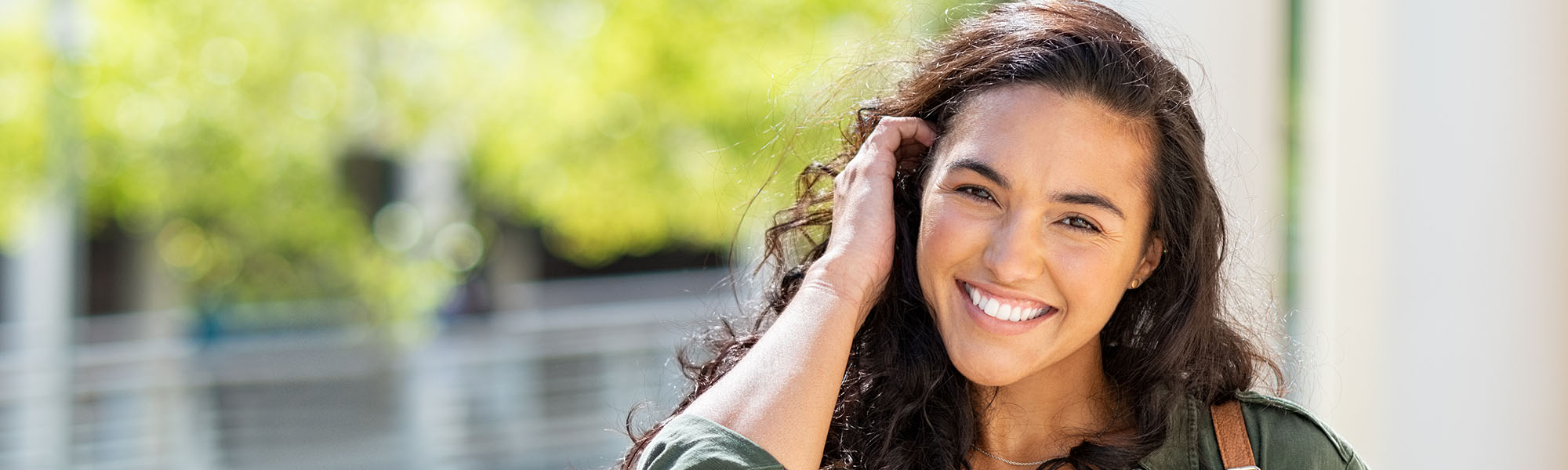 The Benefits of Cosmetic Dentistry: Teeth Whitening, Veneers, and More Blog Image